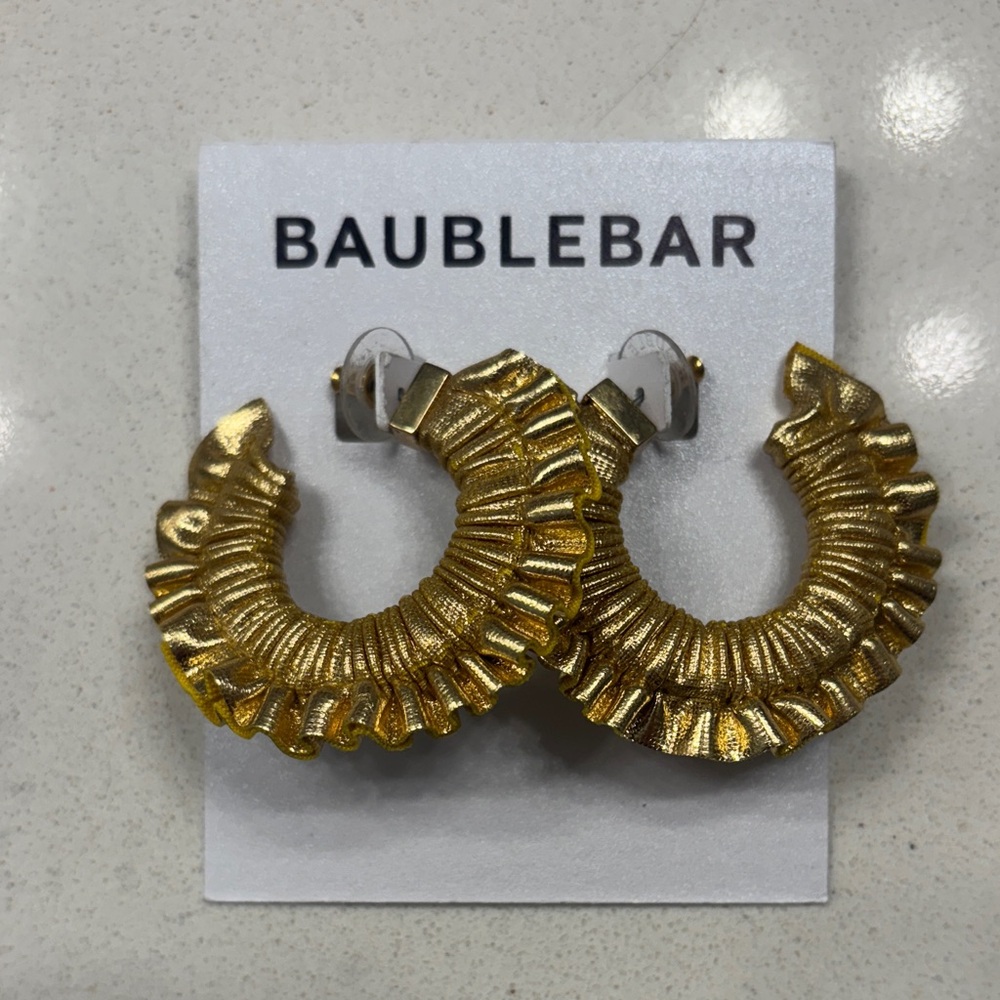 BaubleBar Gold Ruffled Hoop Earrings